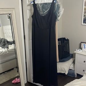 Davids bridal bridesmaid dress size 20 crepe fabric scoop neck, worn once